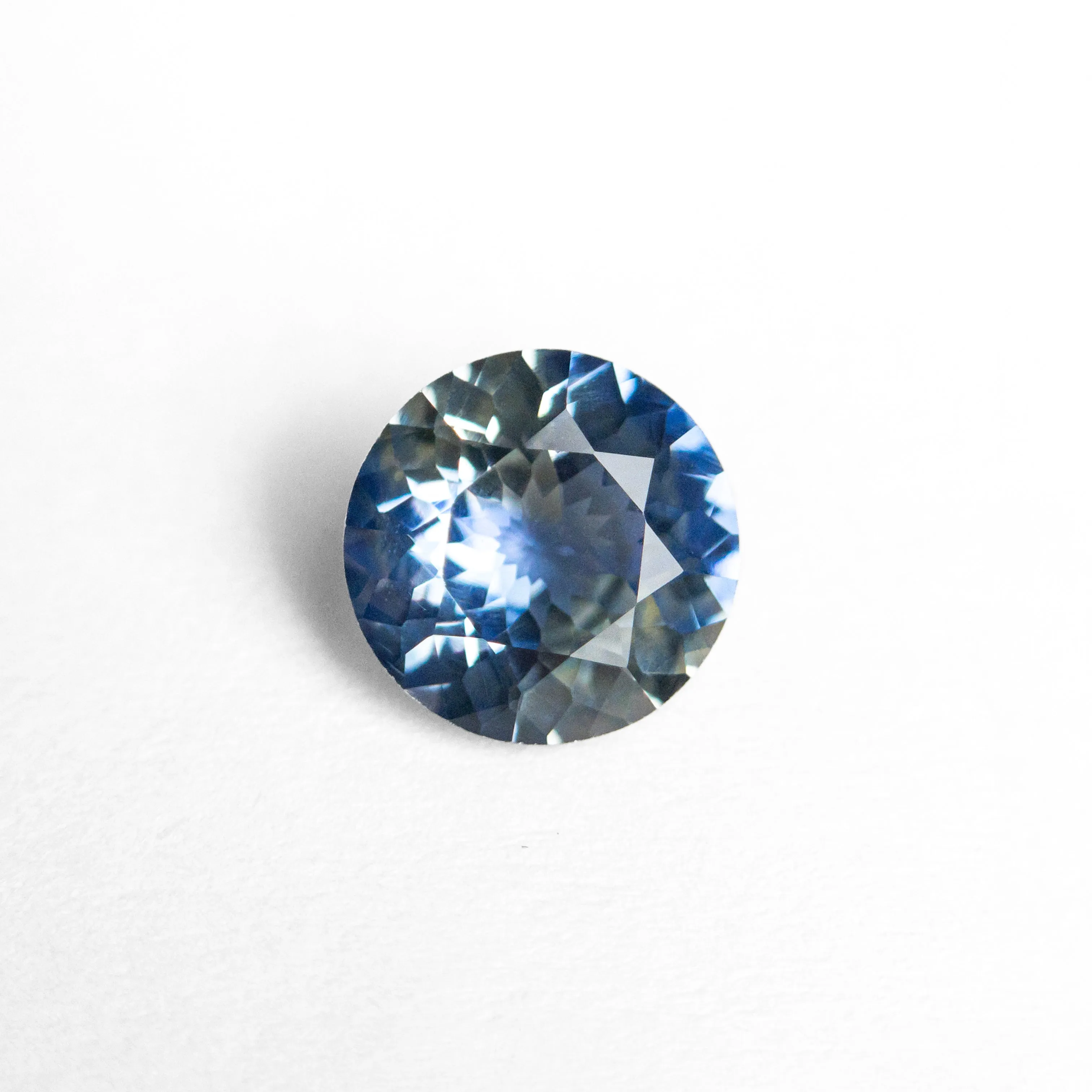 0.87ct 6.07x6.05x3.19mm Round Brilliant Sapphire 24337-01