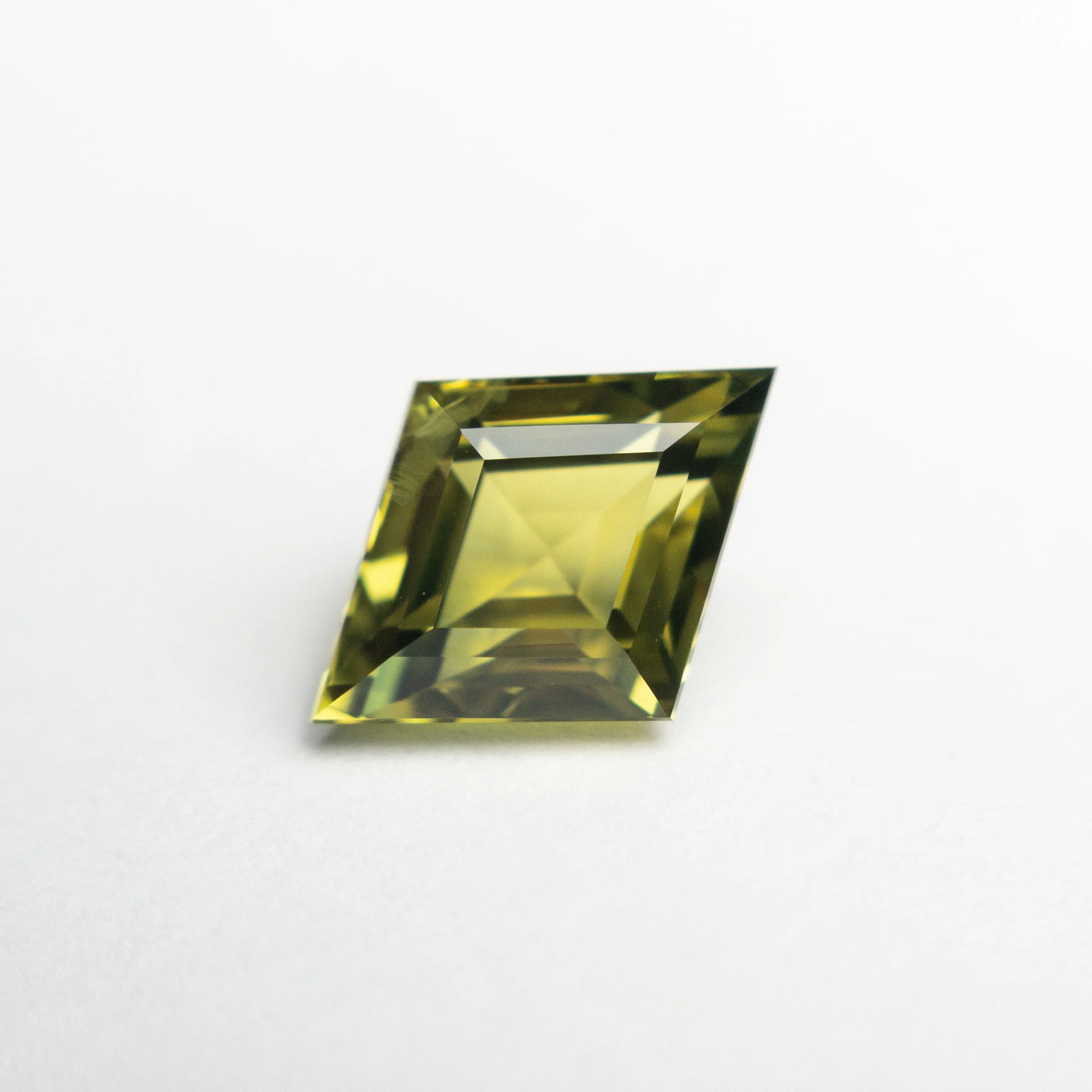 1.72ct 9.91x7.19x4.24mm Lozenge Step Cut Sapphire 22293-06