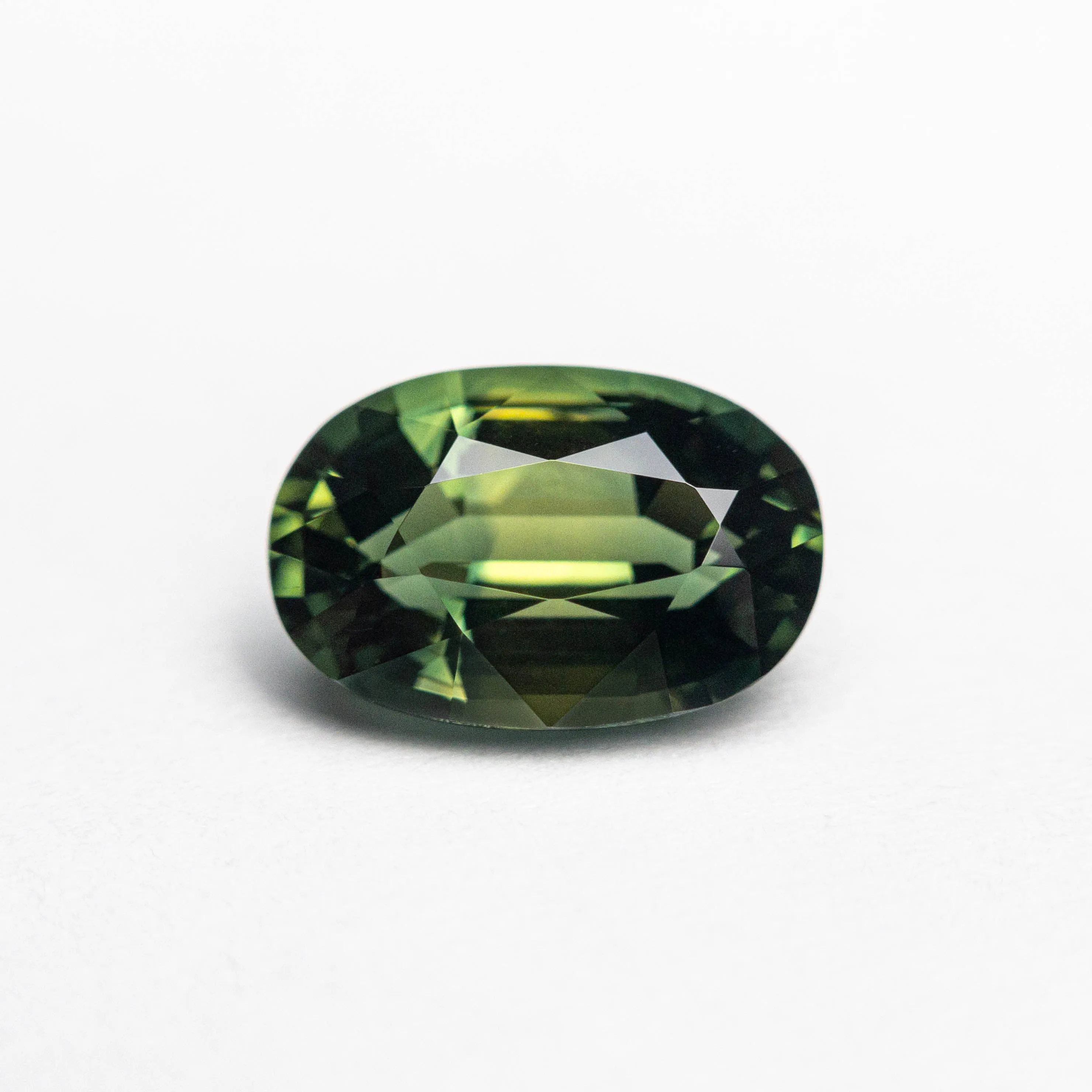 1.73ct 8.48x5.68x4.01mm Oval Brilliant Sapphire 23438-08