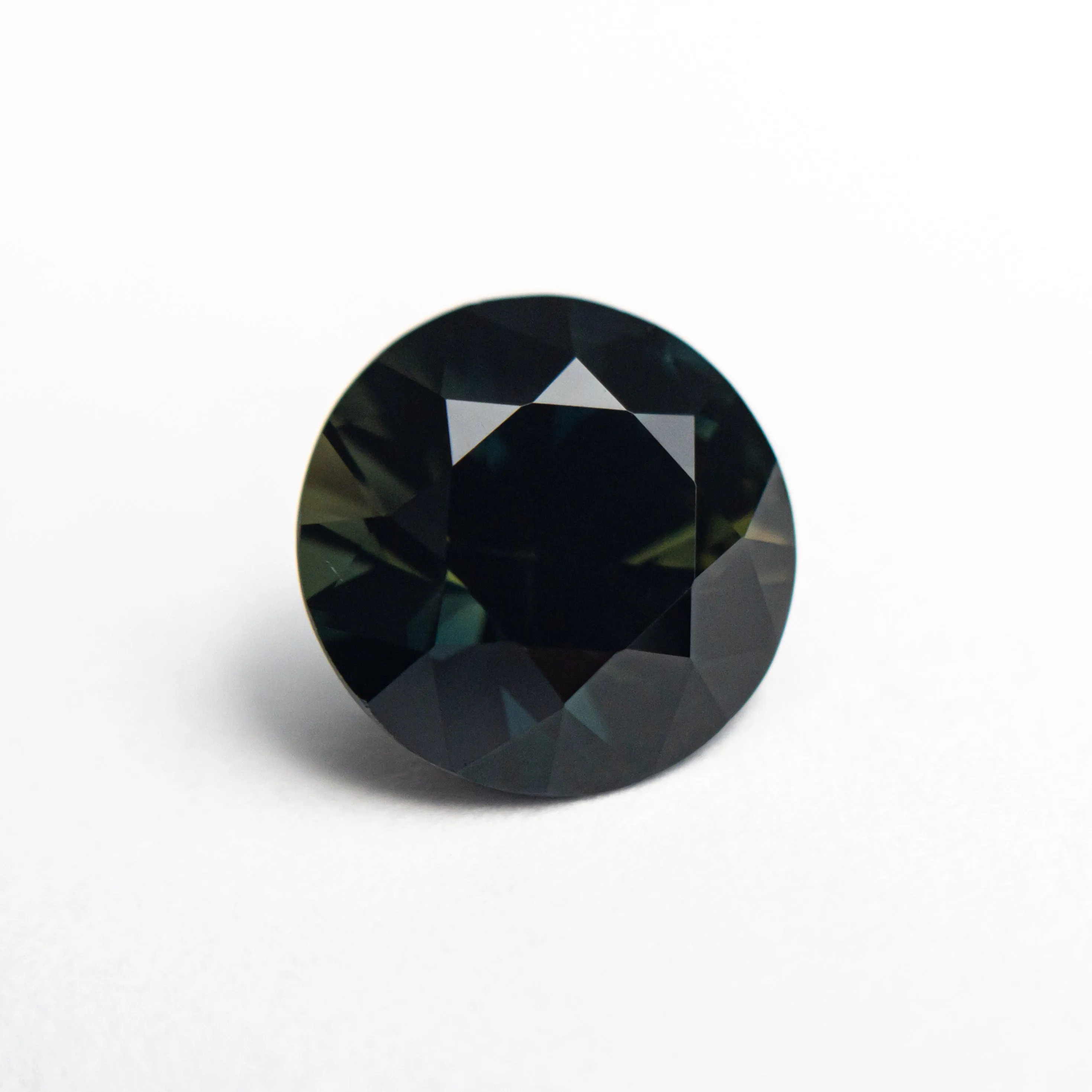 2.71ct 8.47x8.40x5.65mm Round Brilliant Sapphire 20992-05